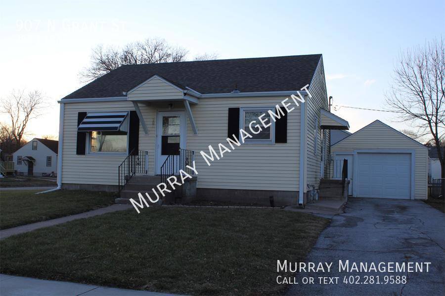 House for rent at 907 N Grant St, Fremont, NE 68025