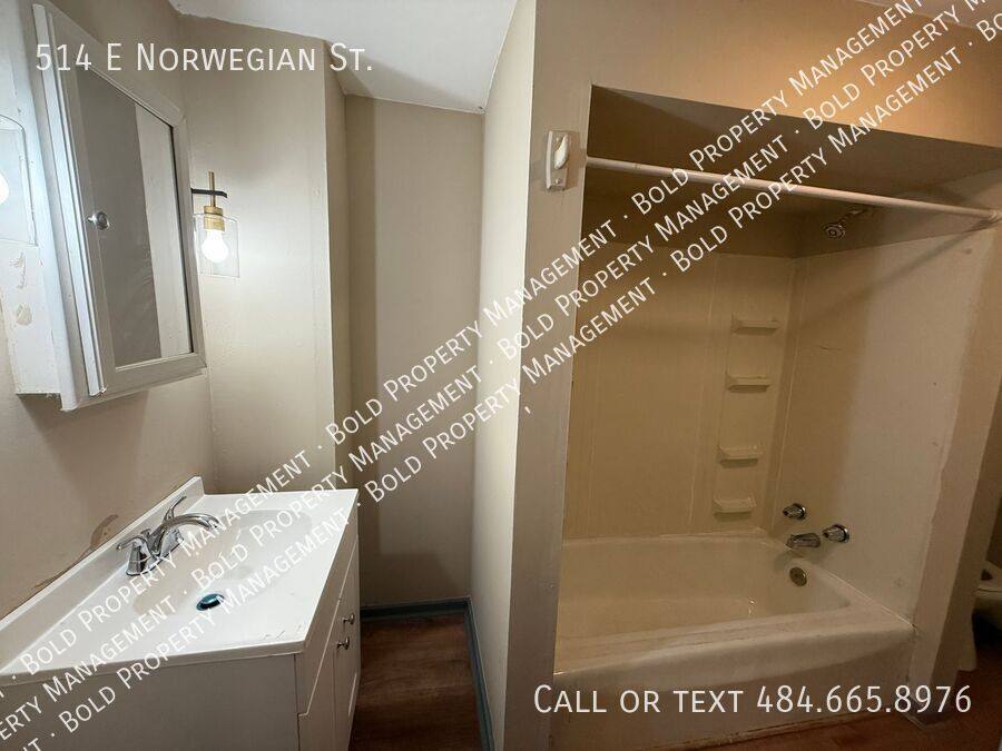House for rent at 514 E Norwegian St, Pottsville, PA 17901