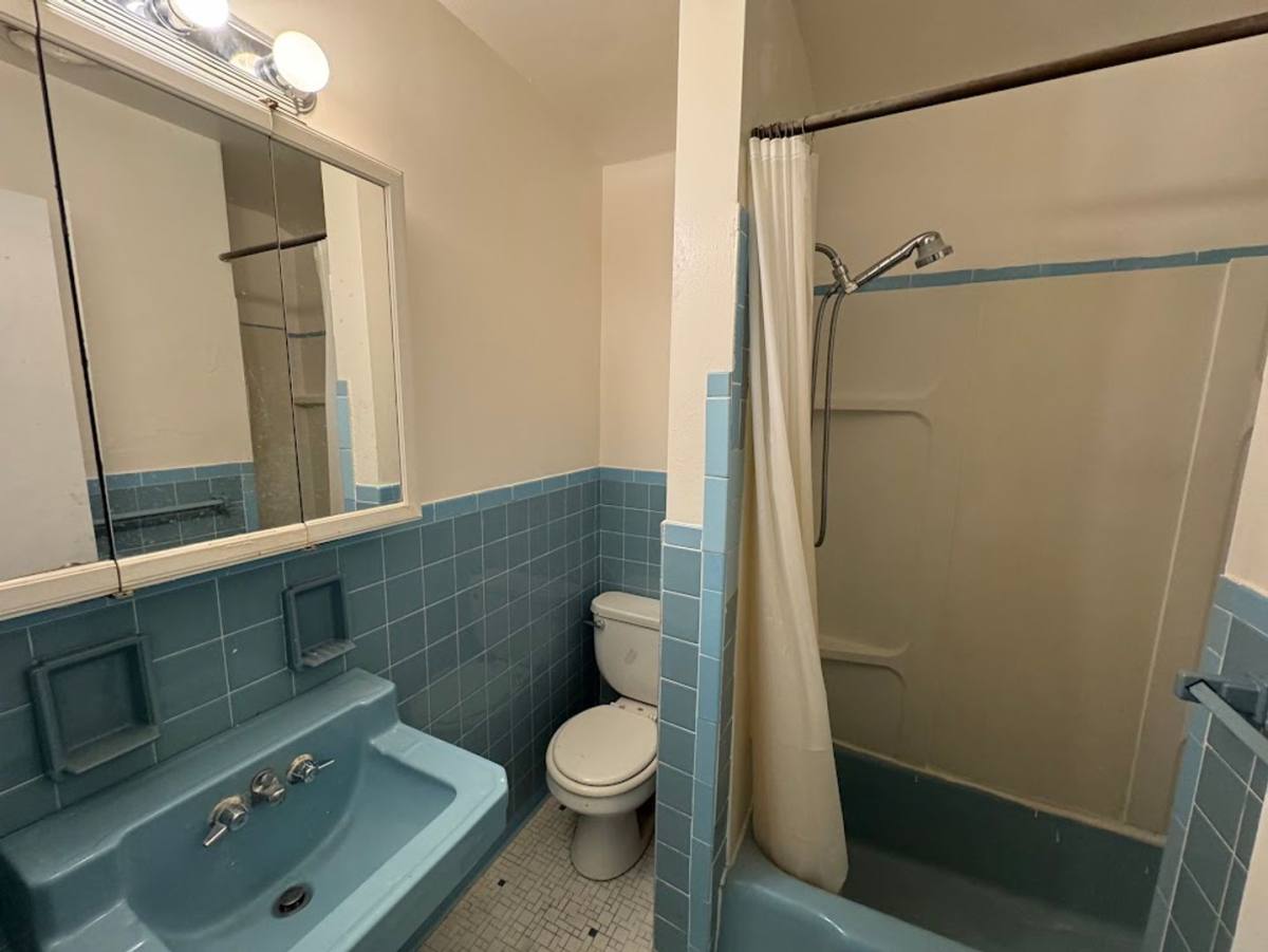 Apartment for rent at 5603 Fair Oaks St, Pittsburgh, PA 15217