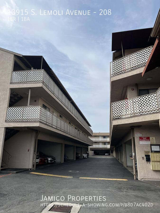 Apartment for rent at 13915 S Lemoli Ave #208, Hawthorne, CA 90250