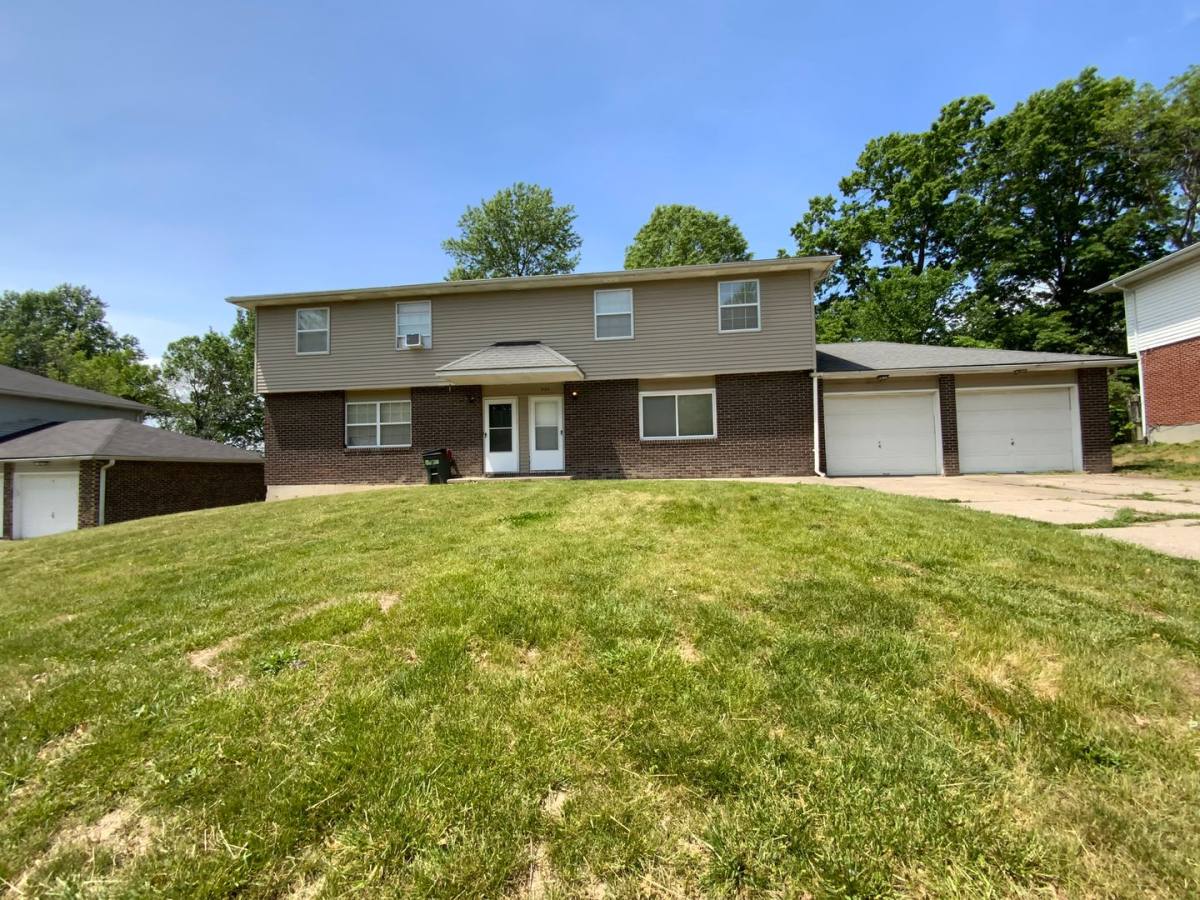 Apartment for rent at 409-411 Brewer Dr, Columbia, MO 65203