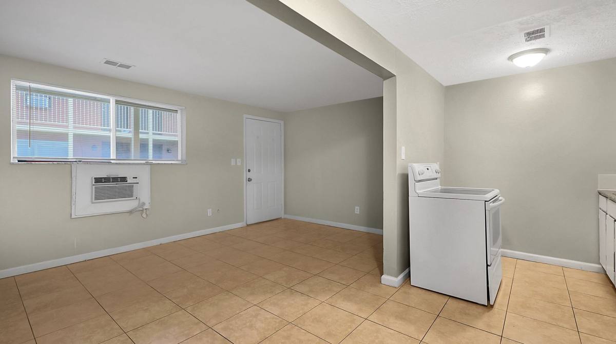 Apartment for rent at 1870 Dunbar Dr, Columbus, OH 43224