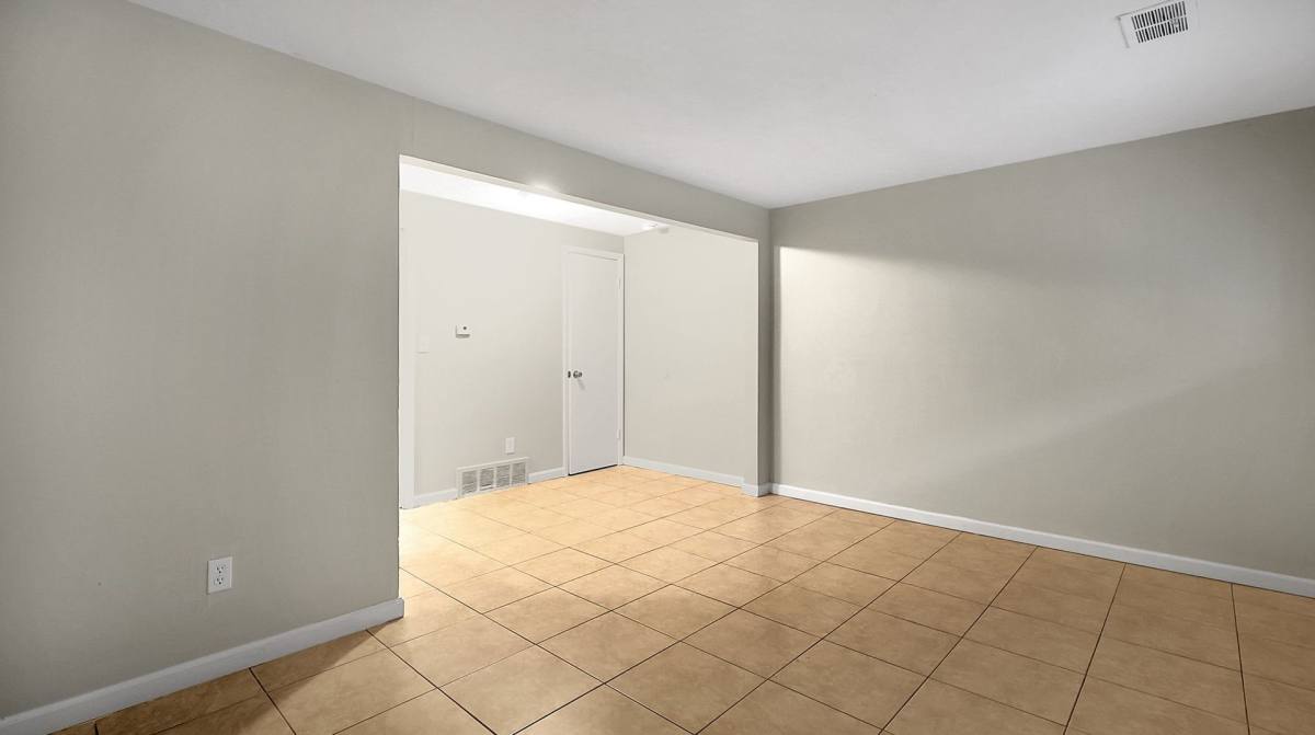 Apartment for rent at 1870 Dunbar Dr, Columbus, OH 43224