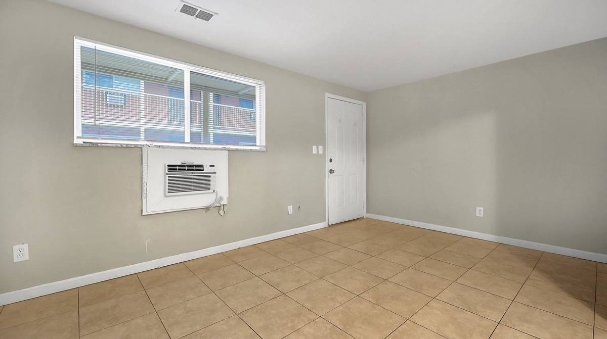 Apartment for rent at 1870 Dunbar Dr, Columbus, OH 43224
