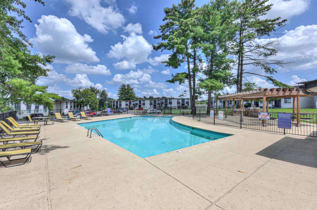 Apartment for rent at 914 Winthorne Dr, Nashville, TN 37217
