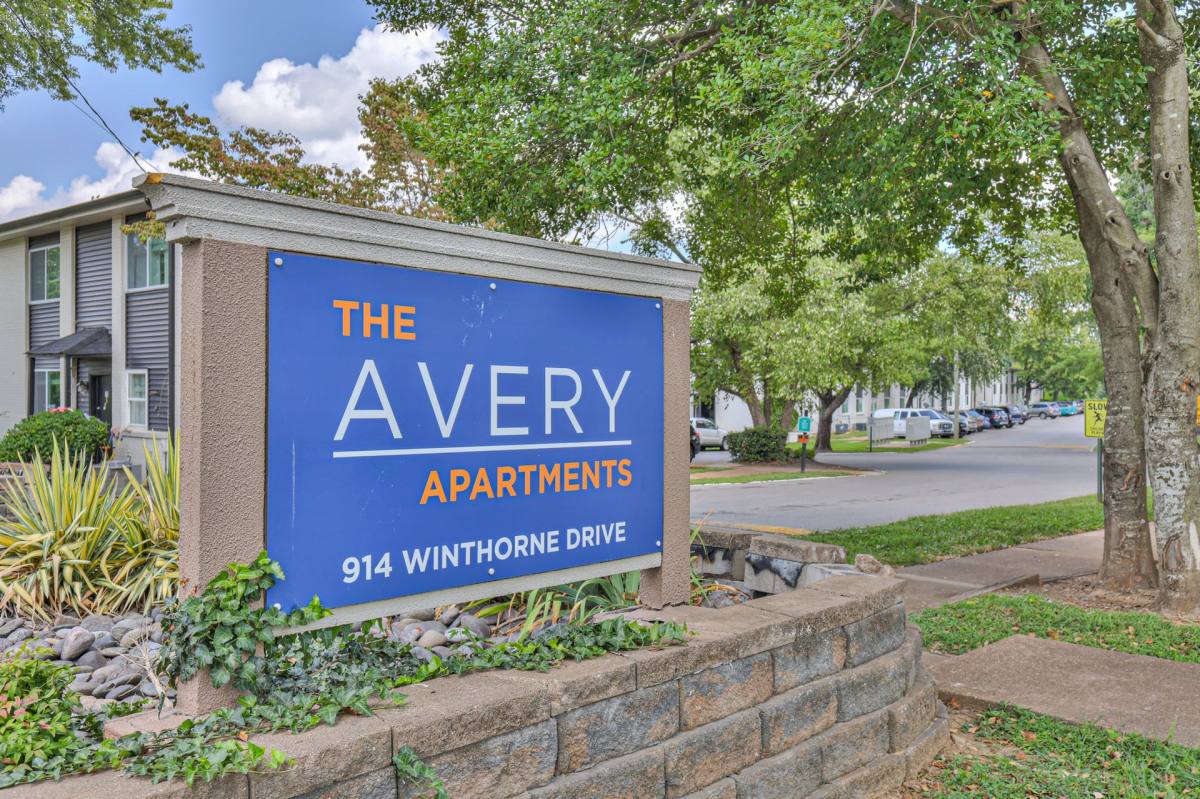 Apartment for rent at 914 Winthorne Dr, Nashville, TN 37217