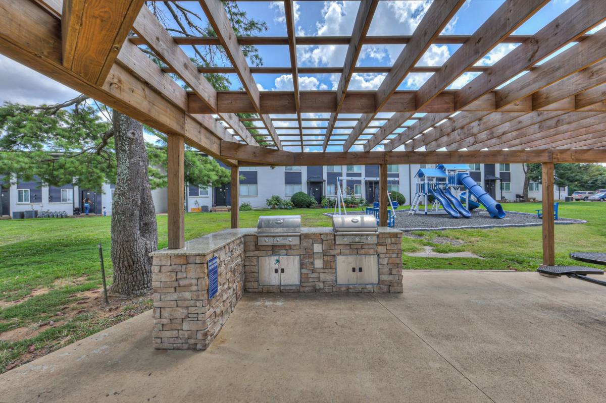 Apartment for rent at 914 Winthorne Dr, Nashville, TN 37217