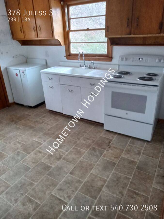 Apartment for rent at 378 Juless St, Danville, VA 24541