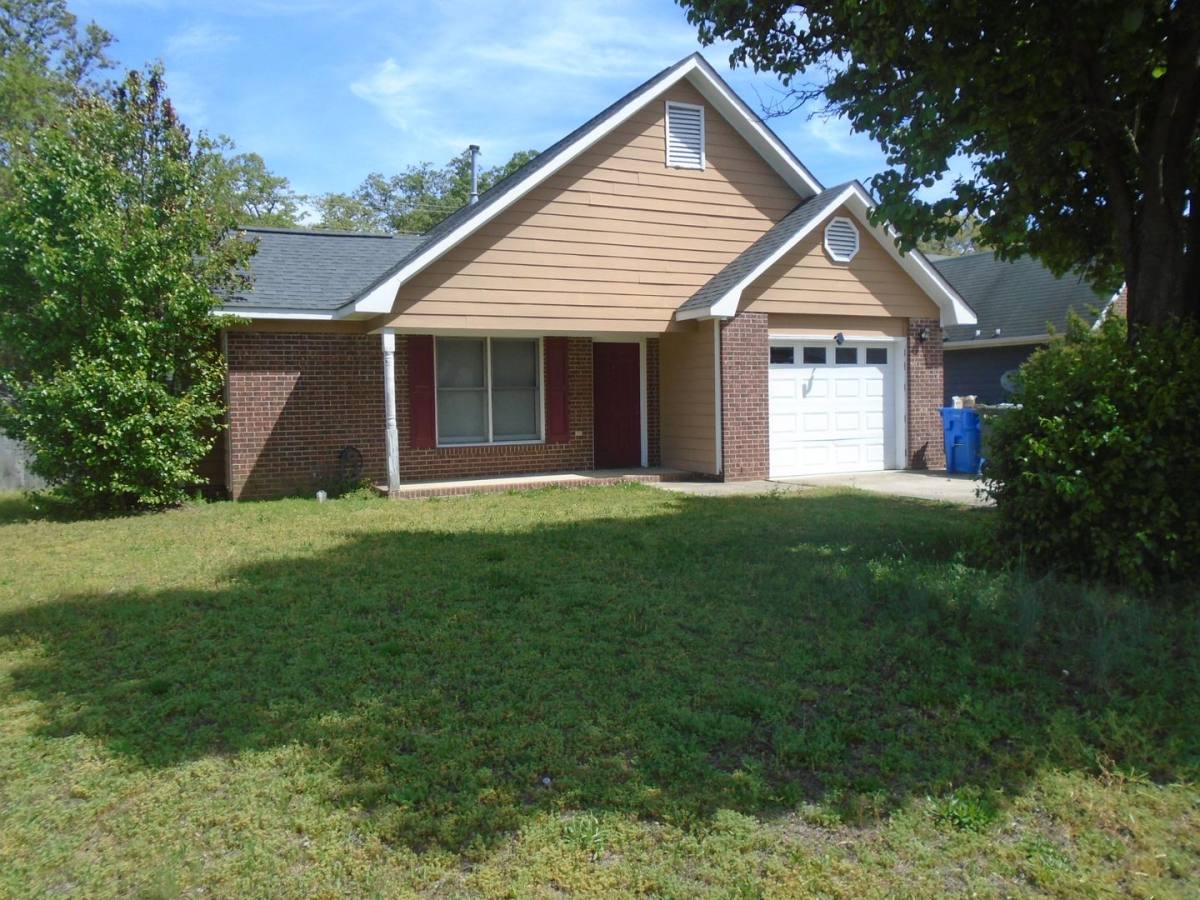 House for rent at 6334 Greycliff Dr, Fayetteville, NC 28314