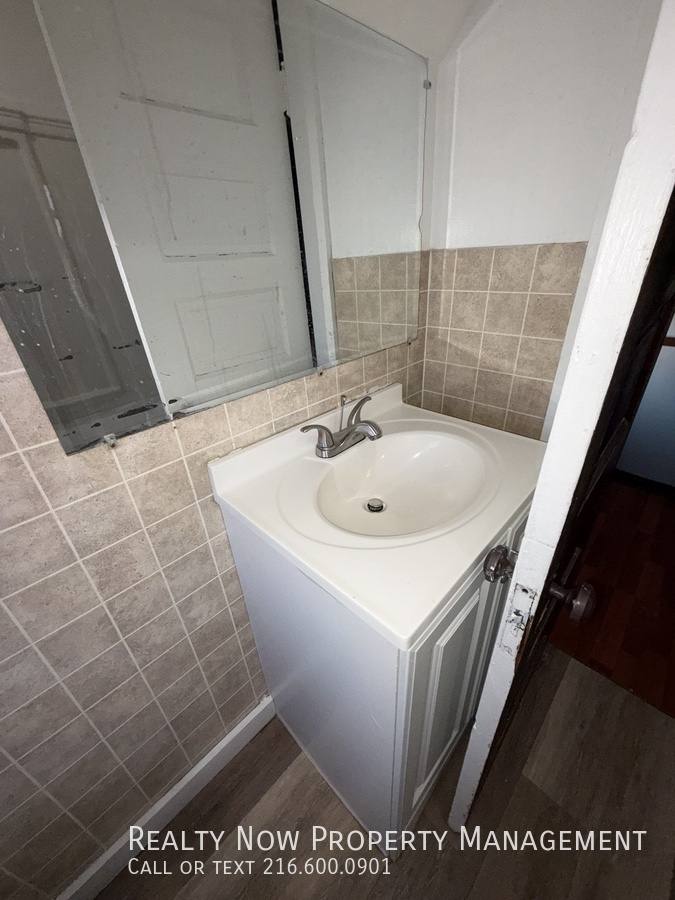 Apartment for rent at 1344 S Green Rd #2, Cleveland, OH 44121