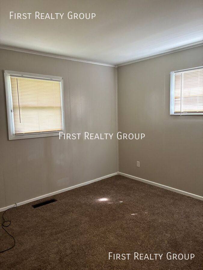 House for rent at 1498 Elaine St, Dayton, OH 45417