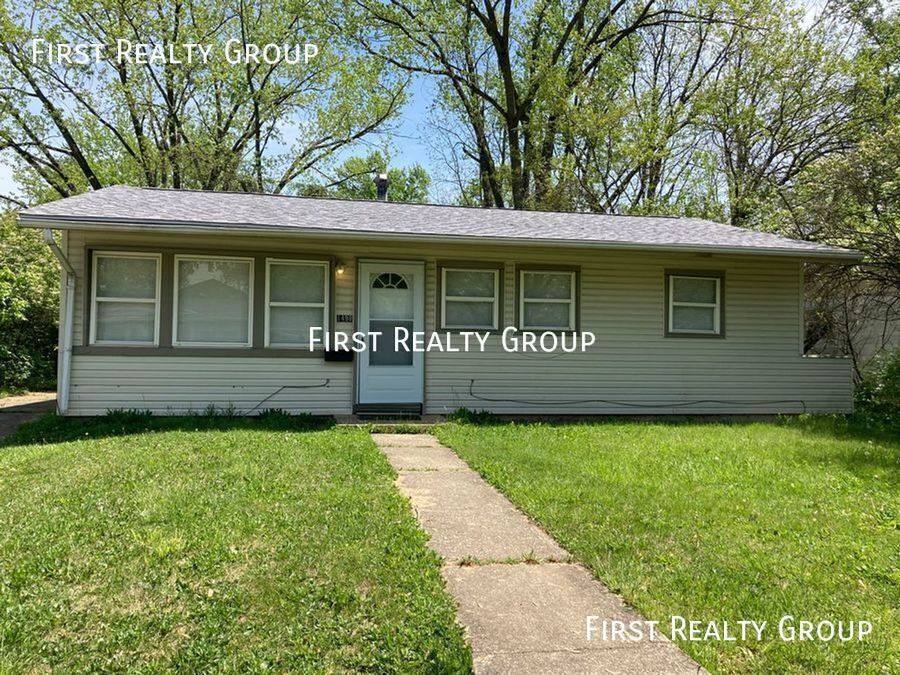 House for rent at 1498 Elaine St, Dayton, OH 45417
