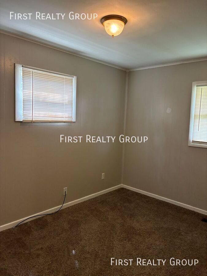 House for rent at 1498 Elaine St, Dayton, OH 45417