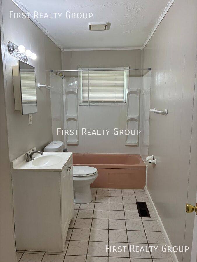 House for rent at 1498 Elaine St, Dayton, OH 45417