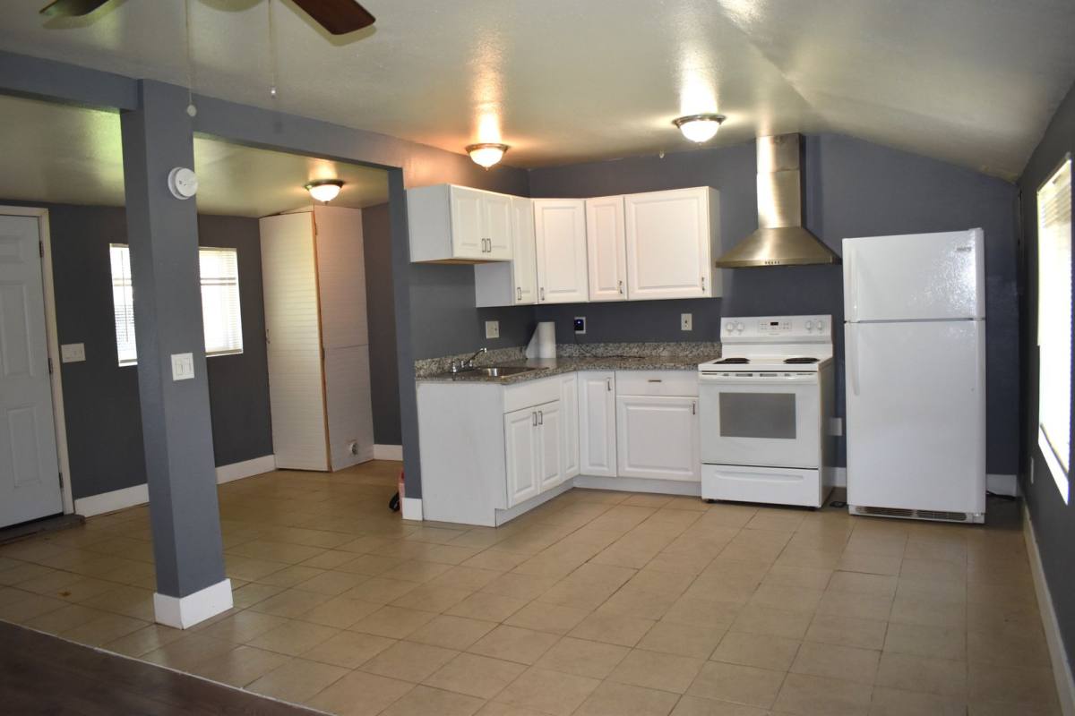 House for rent at 3996 Sierra Vista Ave, Sacramento, CA 95820