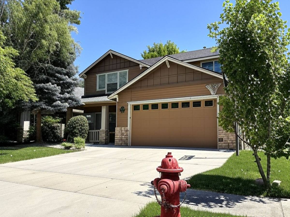 House for rent at 3720 N Heritage View Ave, Meridian, ID 83646