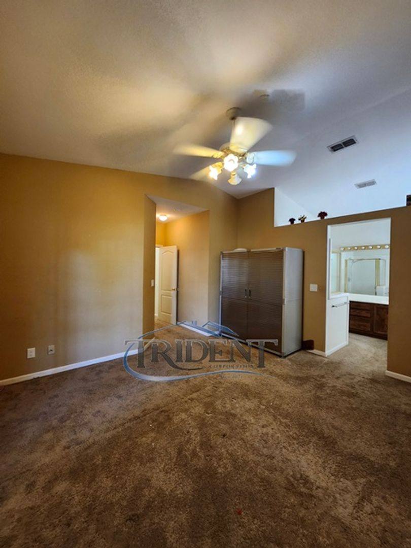 House for rent at 1105 Johnathan Dr, Yuba City, CA 95993