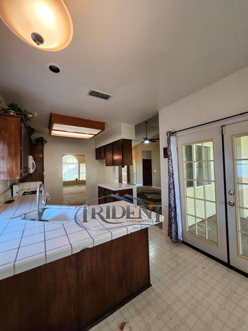 House for rent at 1105 Johnathan Dr, Yuba City, CA 95993