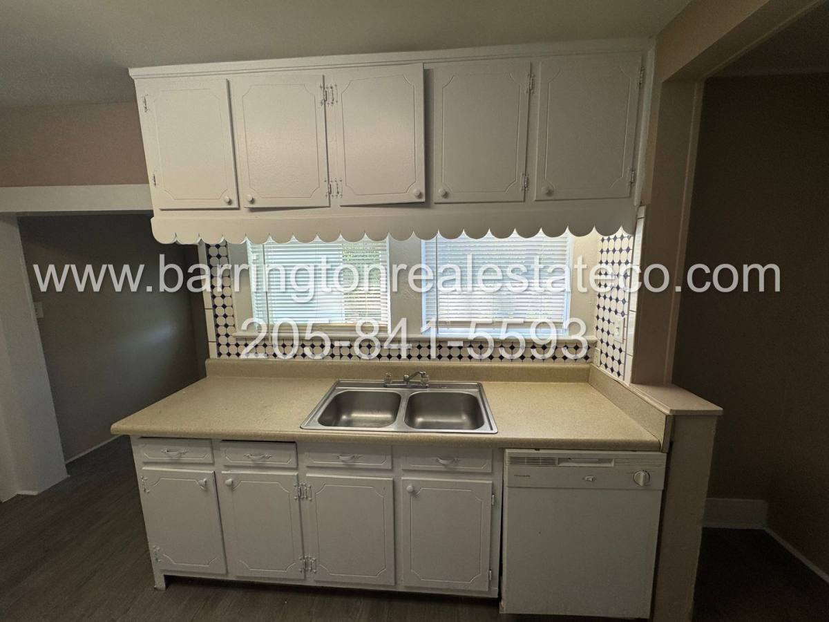 House for rent at 1731 Mountain Dr, Birmingham, AL 35217