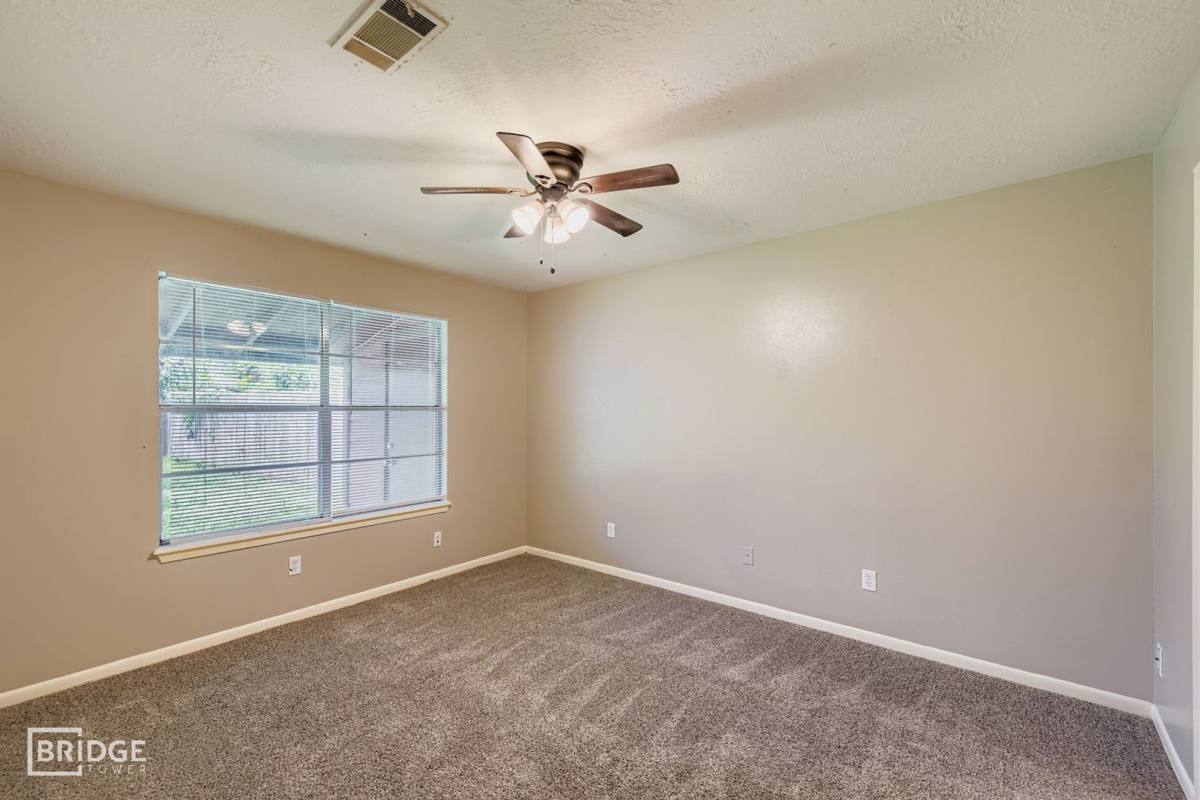 Apartment for rent at 1611 Hazelwood St, Conroe, TX 77301
