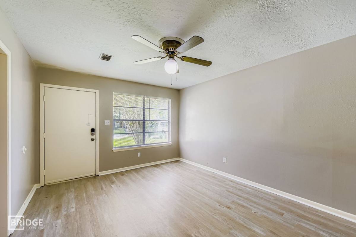 Apartment for rent at 1611 Hazelwood St, Conroe, TX 77301