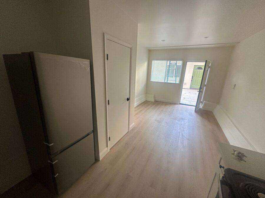 Apartment for rent at 6616 Telegraph Ave #2, Oakland, CA 94609