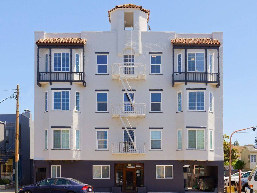 Apartment for rent at 6616 Telegraph Ave #2, Oakland, CA 94609