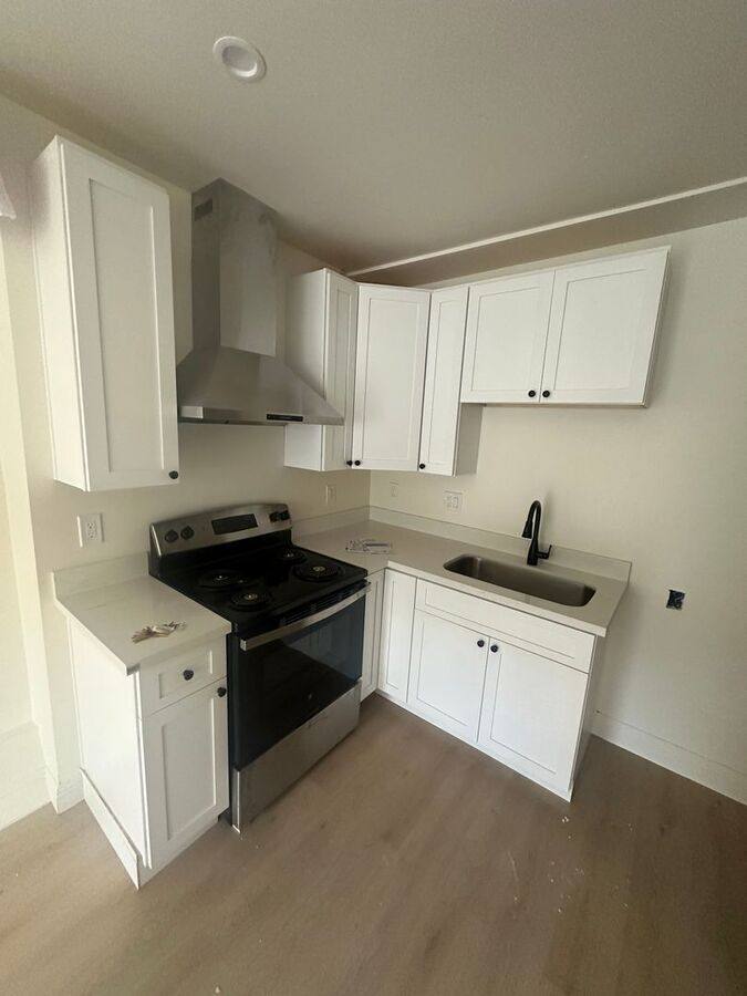 Apartment for rent at 6616 Telegraph Ave #2, Oakland, CA 94609