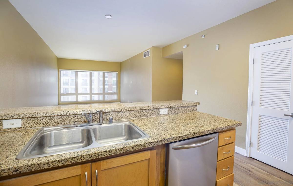 Apartment for rent at 450 J St #6141, San Diego, CA 92101