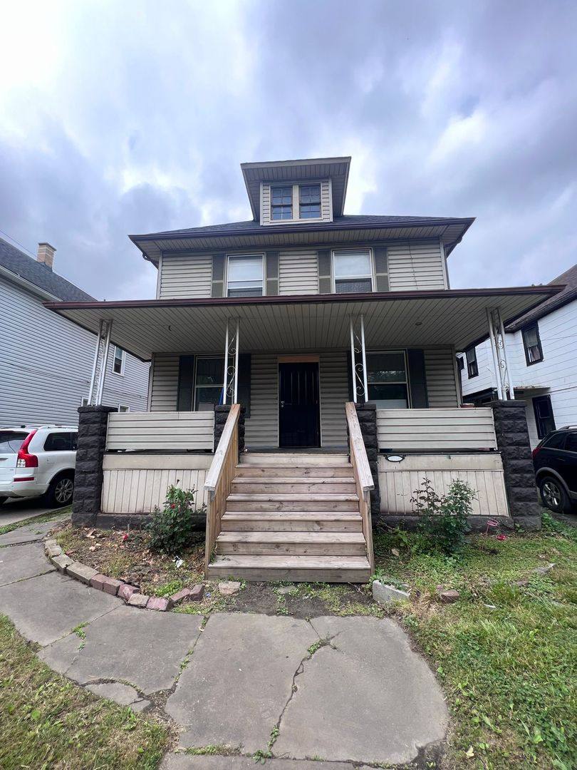 Apartment for rent at 3718 E 59th St, Cleveland, OH 44105
