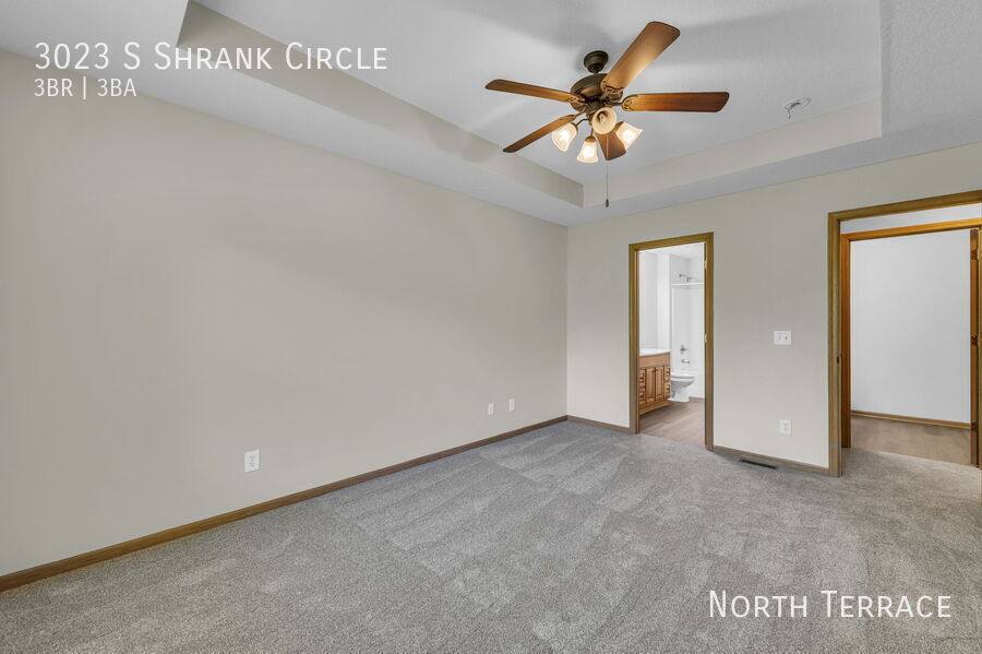 Townhouse for rent at 3023 S Shrank Circle, Independence, MO 64055