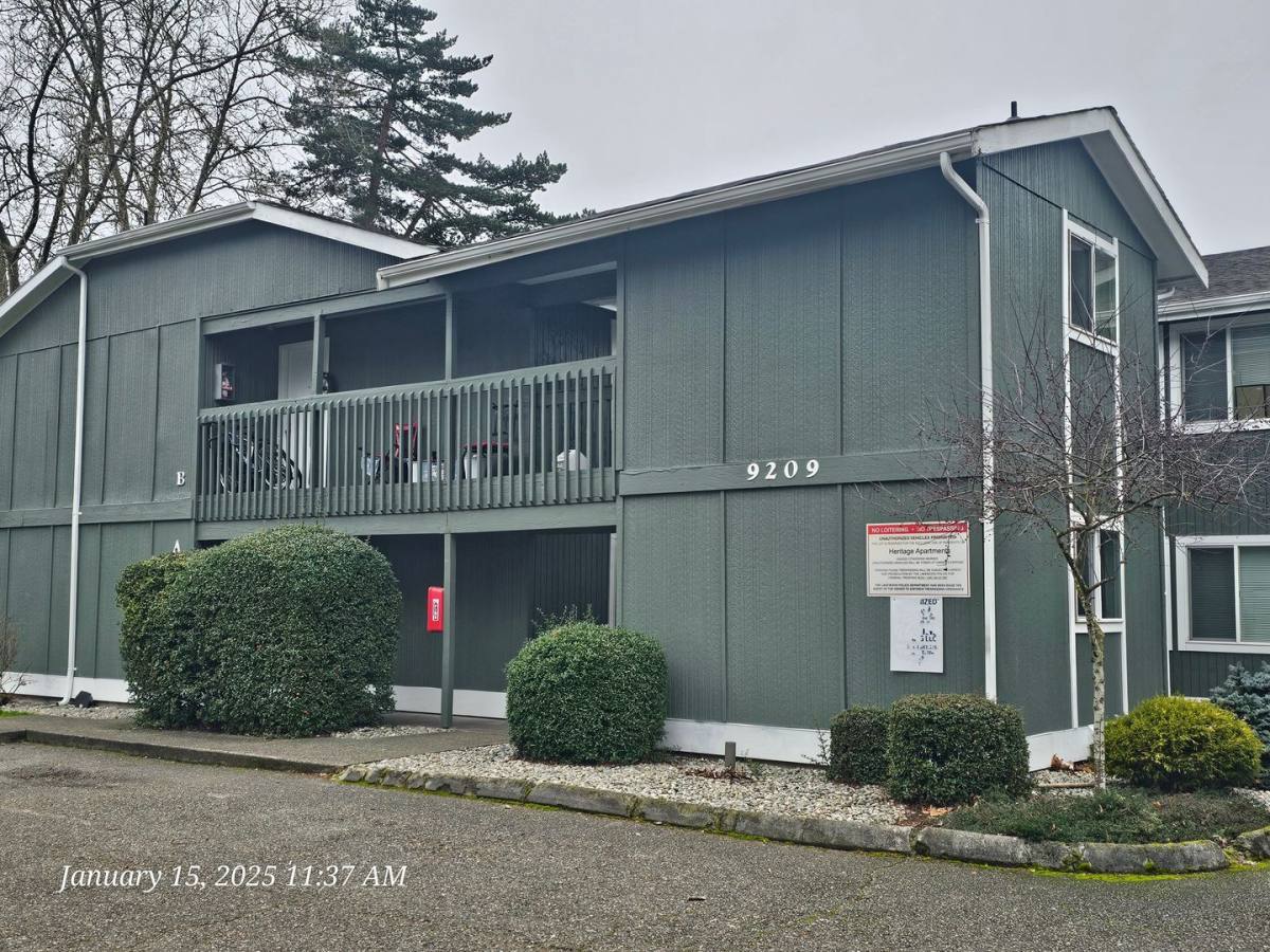 Apartment for rent at 9209 Washington Blvd, Lakewood, WA 98498