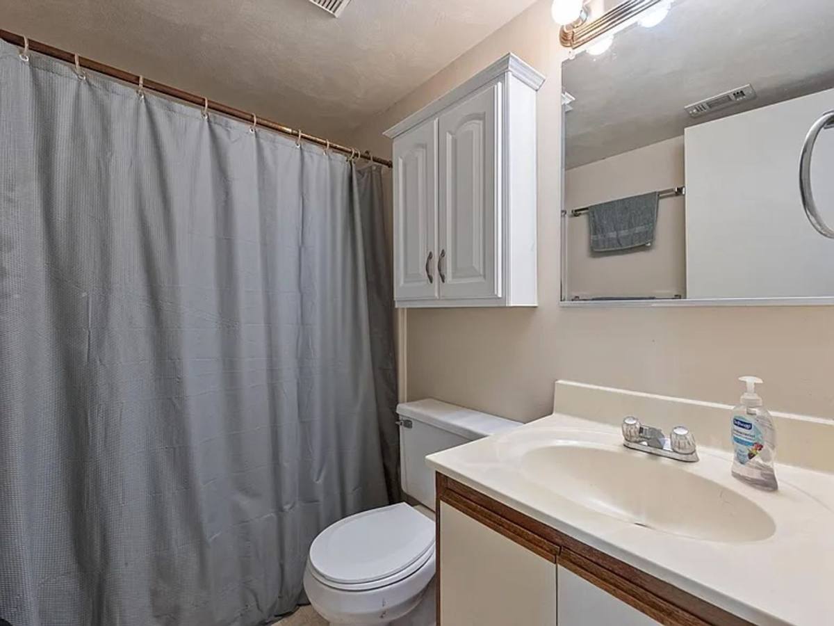 Apartment for rent at 1470 Seneca Dr, Blacksburg, VA 24060