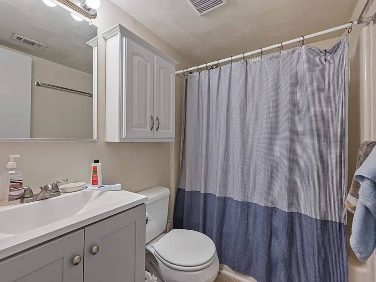 Apartment for rent at 1470 Seneca Dr, Blacksburg, VA 24060