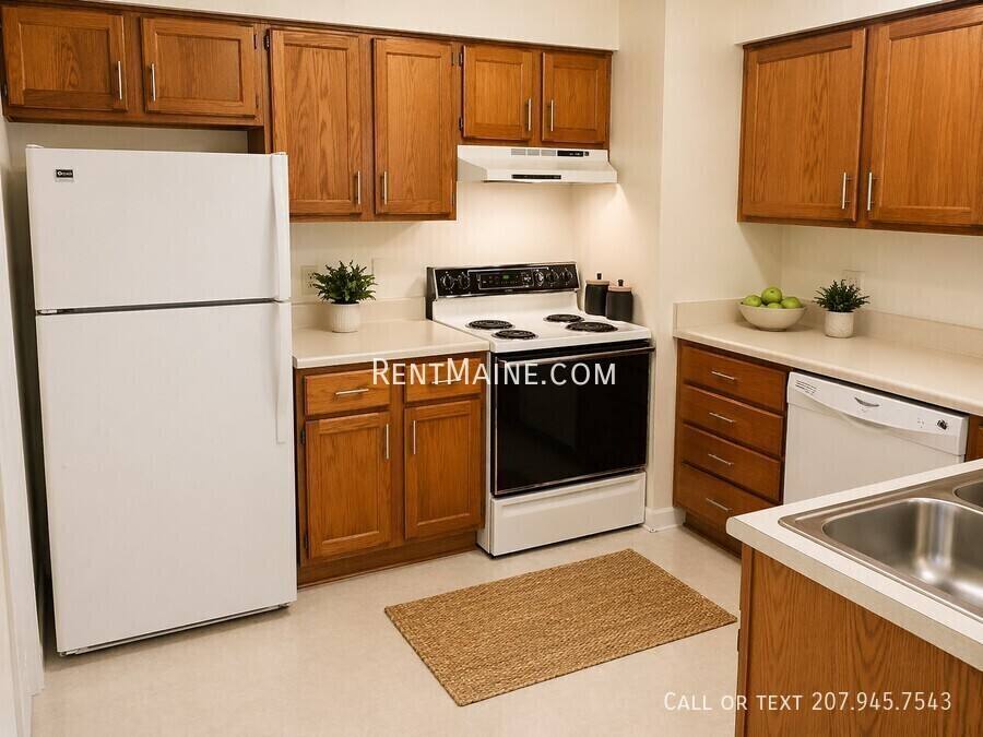 Apartment for rent at 45 Valley View Lane #C, Bangor, ME 04401