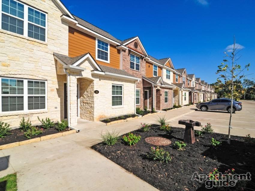 Apartment for rent at 301 SW Parkway, College Station, TX 77840