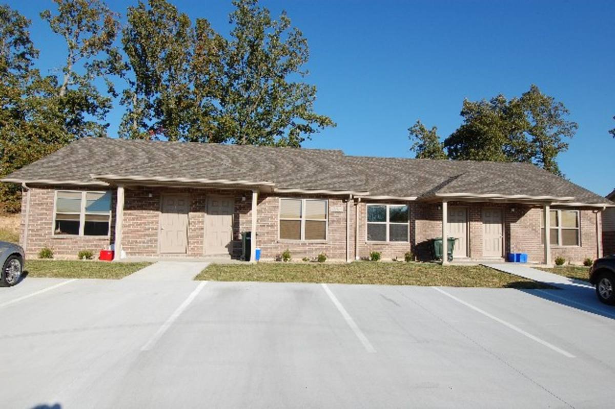 Apartment for rent at 1912 Maxwell St, Rolla, MO 65401