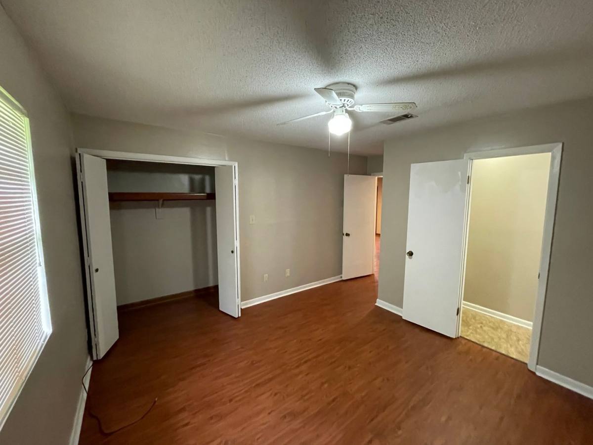 Apartment for rent at 107 Country Lane, Lafayette, LA 70508