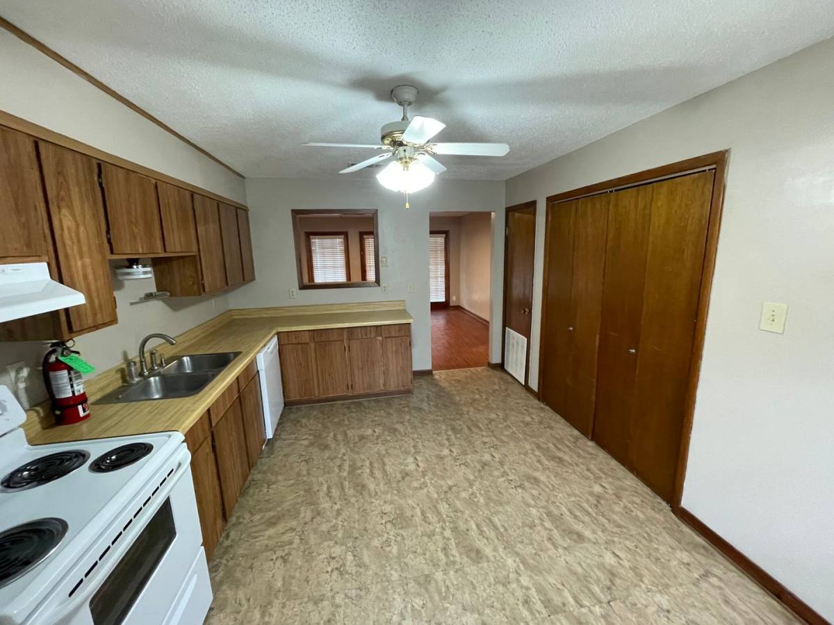 Apartment for rent at 107 Country Lane, Lafayette, LA 70508