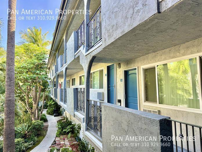 Apartment for rent at 400 Merrimac Way #55, Costa Mesa, CA 92626