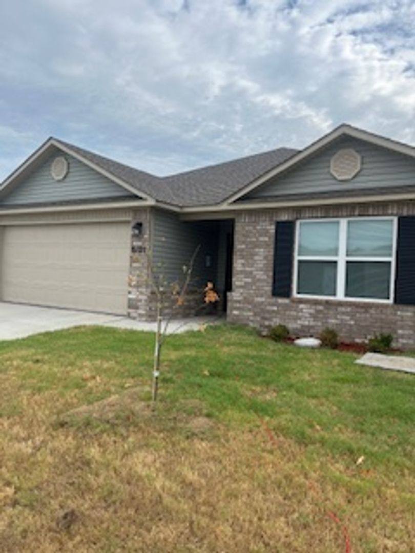 House for rent at 8107 Regency Way, Fort Smith, AR 72916