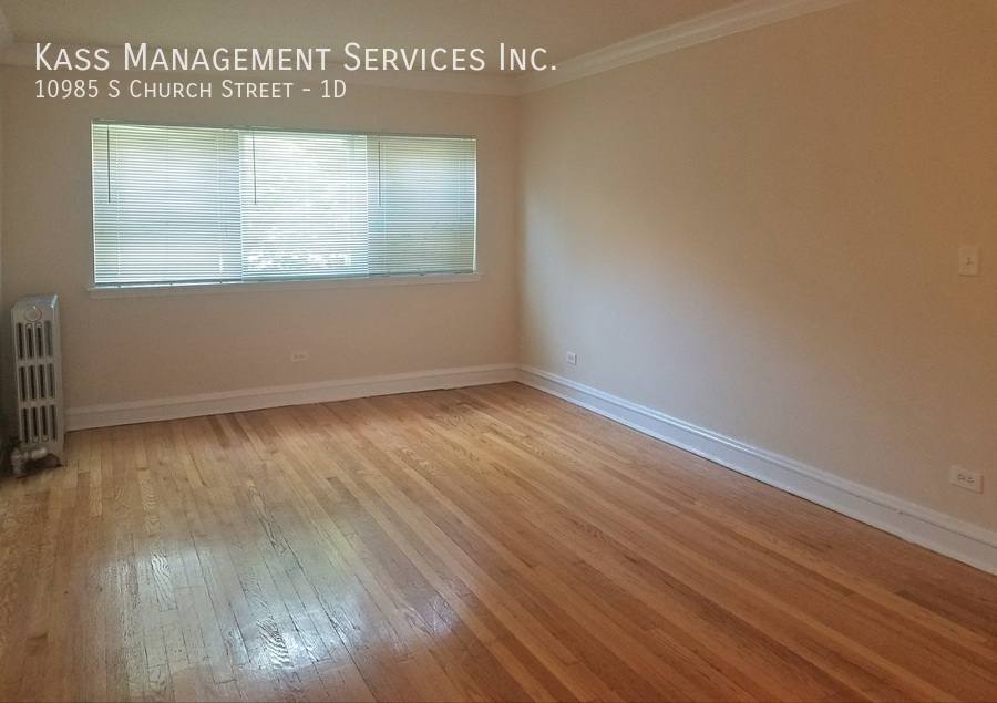 Apartment for rent at 10985 S Church St #1D, Chicago, IL 60643