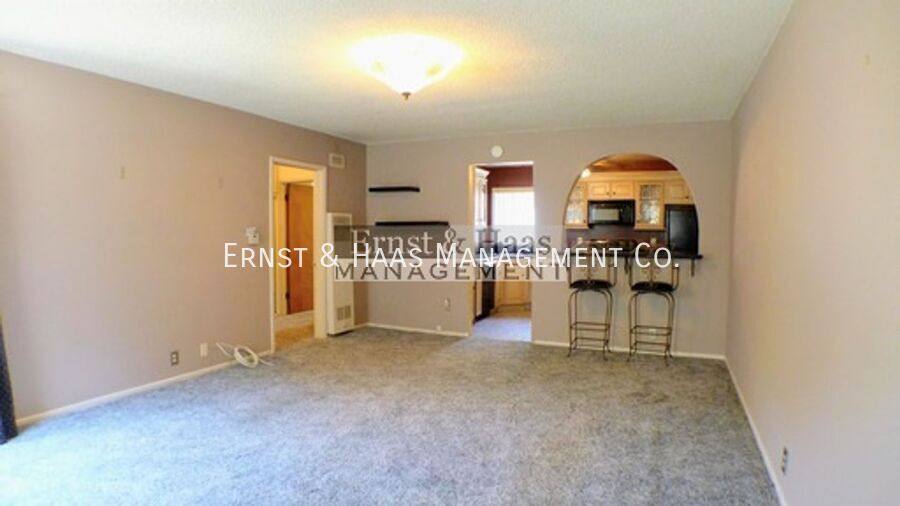 Apartment for rent at 640 E Carson St #5, Long Beach, CA 90807