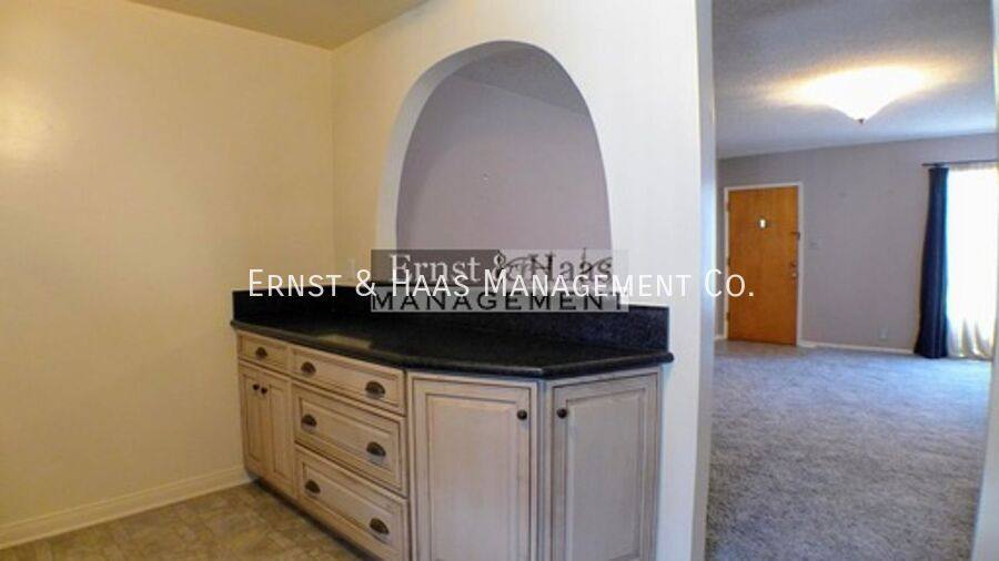 Apartment for rent at 640 E Carson St #5, Long Beach, CA 90807