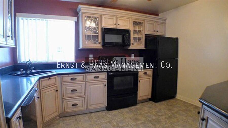 Apartment for rent at 640 E Carson St #5, Long Beach, CA 90807