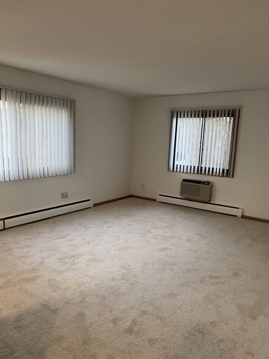 Apartment for rent at 2700 Humboldt Ave S, Minneapolis, MN 55408