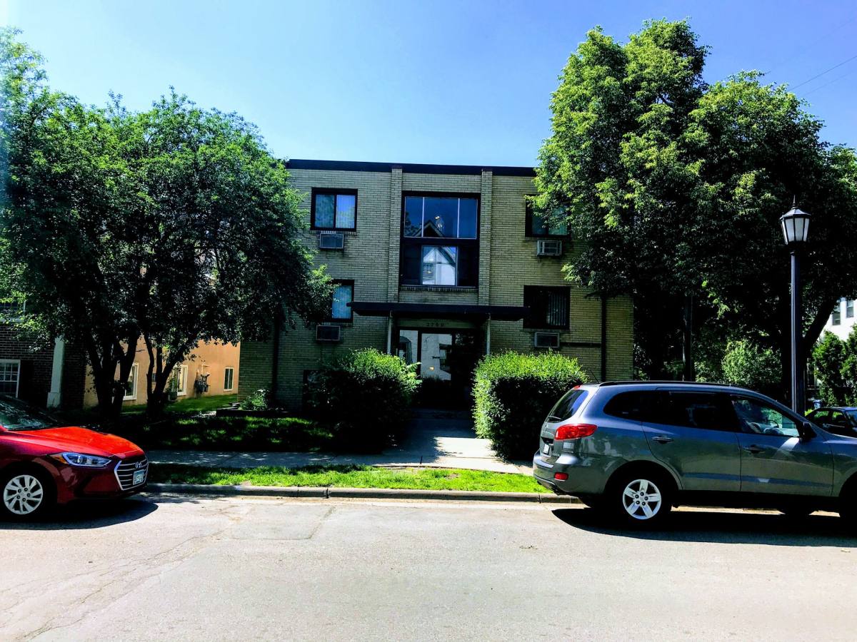 Apartment for rent at 2700 Humboldt Ave S, Minneapolis, MN 55408
