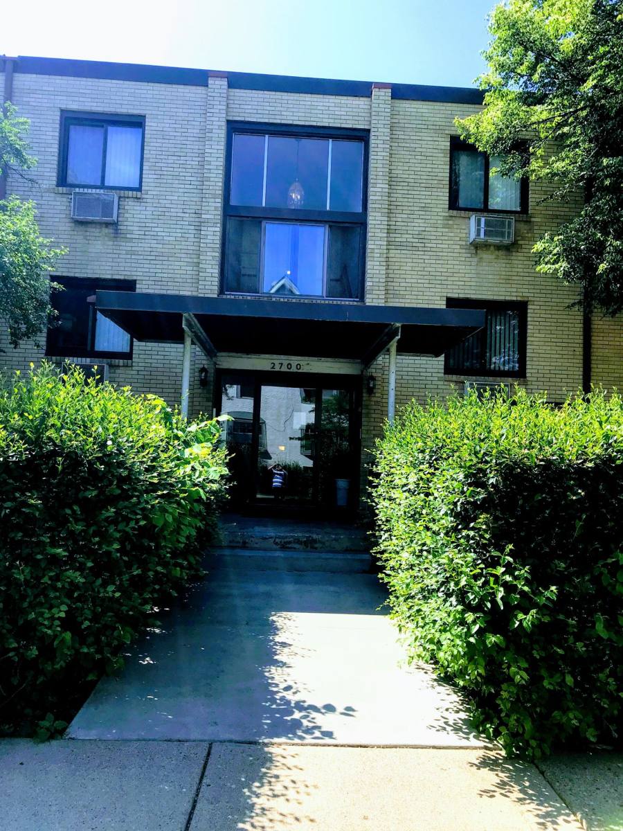 Apartment for rent at 2700 Humboldt Ave S, Minneapolis, MN 55408