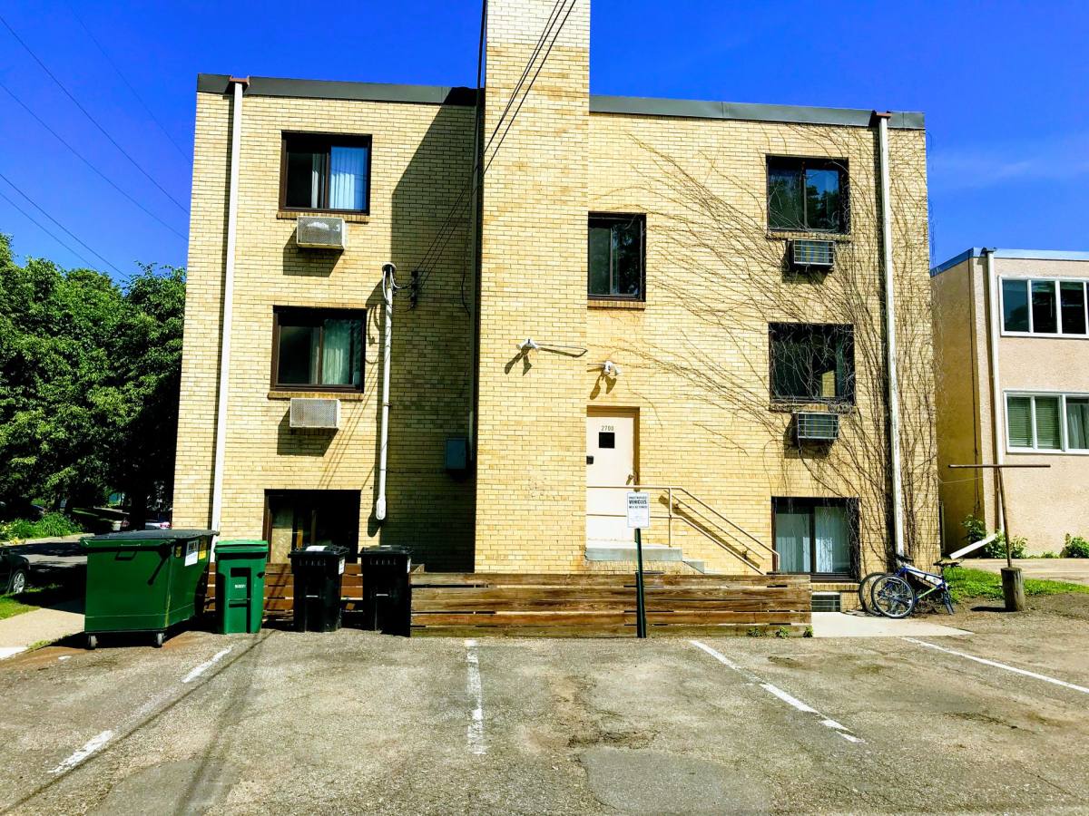 Apartment for rent at 2700 Humboldt Ave S, Minneapolis, MN 55408
