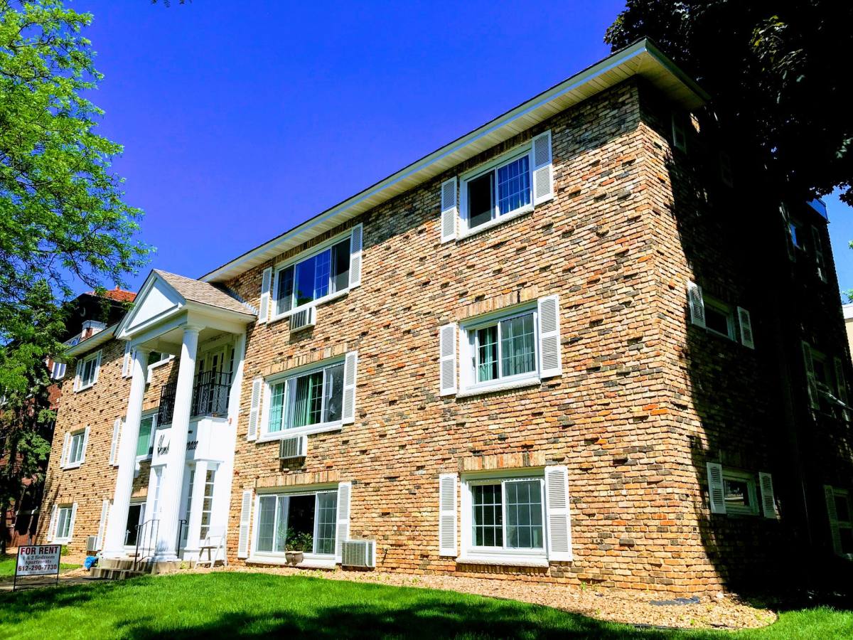Apartment for rent at 2725 Humboldt Ave S, Minneapolis, MN 55408